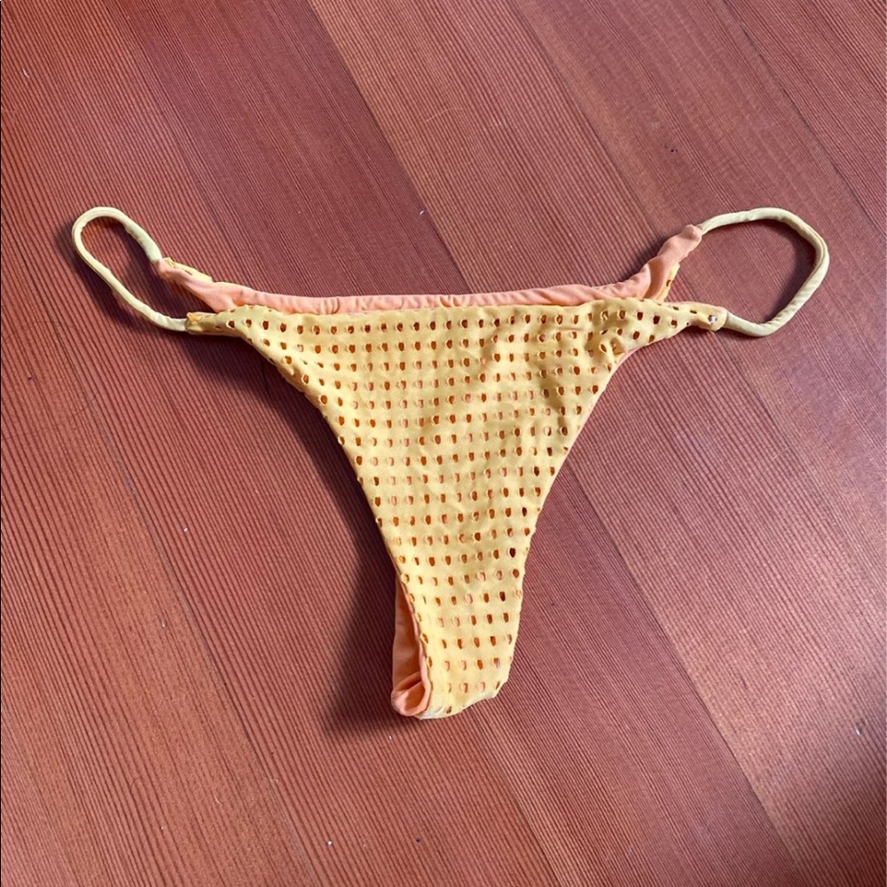 Bikini bottoms